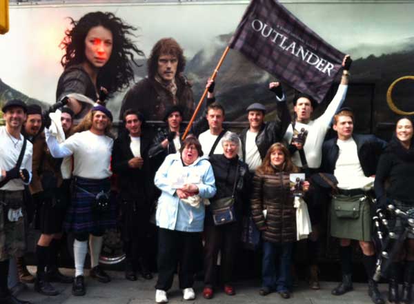 outlander-bus