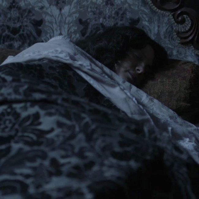 image of Jamie and Claire in bed