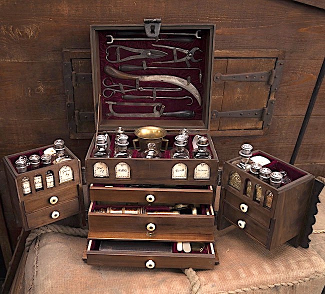 Claire's medical chest from Outlander Episode 401